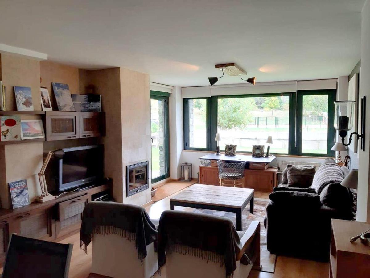 3 Bedrooms Appartement With Shared Pool Enclosed Garden And Wifi At Panticosa 2 Km Away From The Slopes Luaran gambar