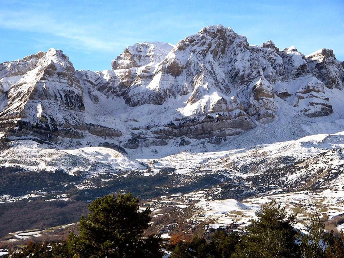 3 Bedrooms Appartement With Shared Pool Enclosed Garden And Wifi At Panticosa 2 Km Away From The Slopes Luaran gambar